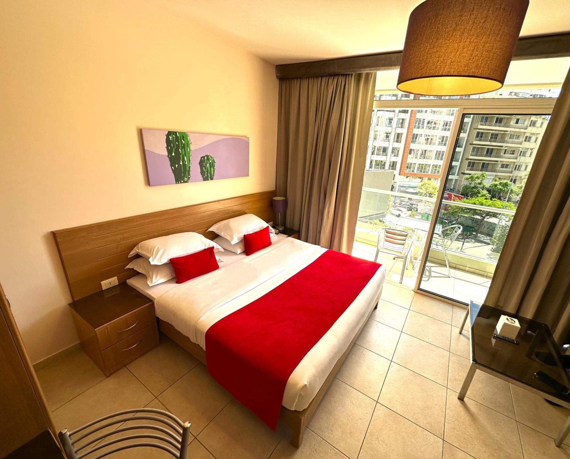 The Smallville Xpress Beirut Eksteriør bilde